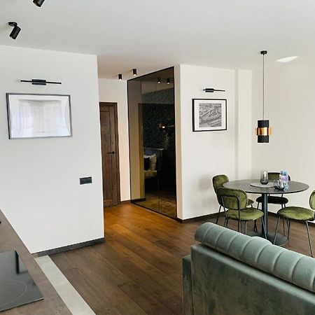 كلابيدا Old Moss Apartment المظهر الخارجي الصورة